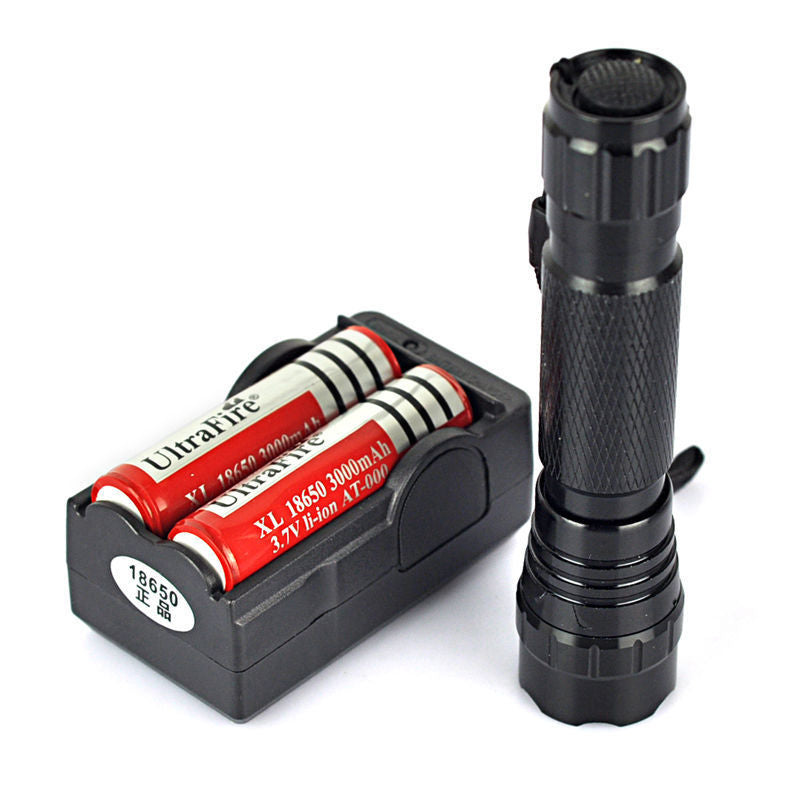 Rechargeable High-power Long-range Flashlight