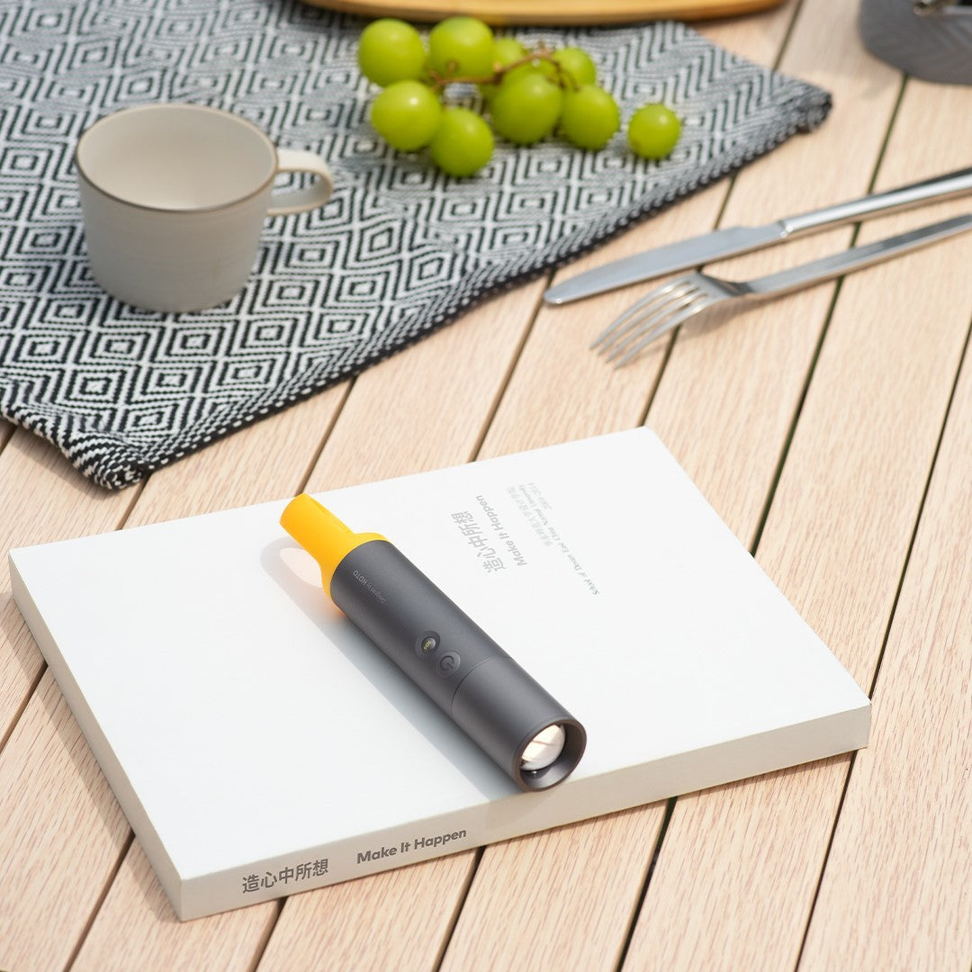 Lumen Bright Flashlight Stepless Zoom